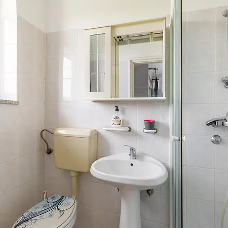 Διαμέρισμα With Parking Space Brsec, Opatija - 7796 Martina