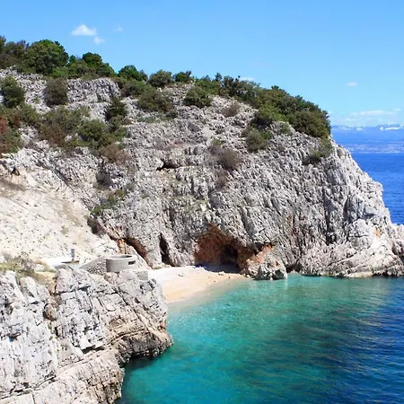 With Parking Space Brsec, Opatija - 7796 Apartman Martina