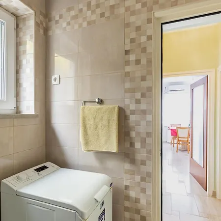 With Parking Space Brsec, Opatija - 7796 Apartamento Martina
