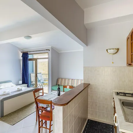 Lägenhet With Parking Space Brsec, Opatija - 7796 *