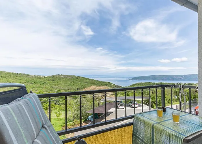 With Parking Space Brsec, Opatija - 7796 Apartman *