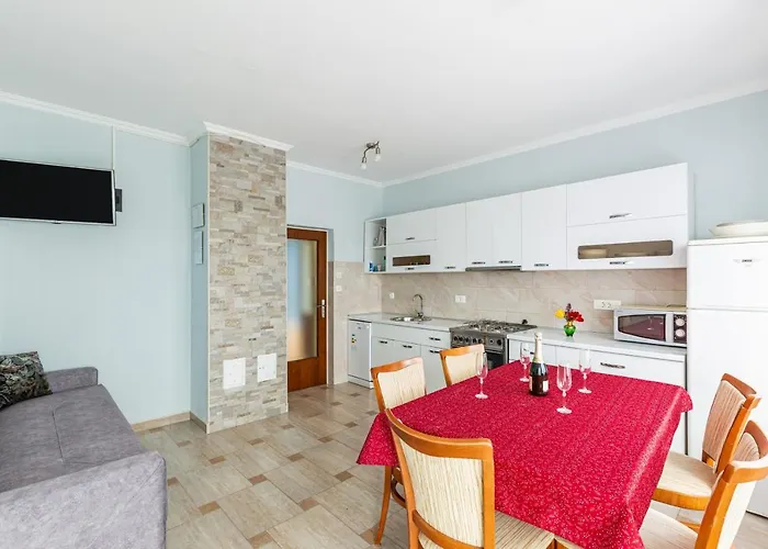 Apartament With Parking Space Brsec, Opatija - 7796 Martina
